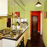 Haven - Downtown With Art Deco Design