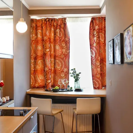 Haven - Downtown With Art Deco Design