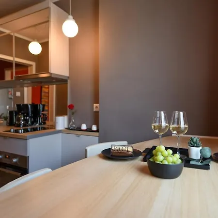 Haven - Downtown With Art Deco Design Apartamento