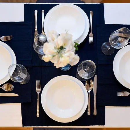 Haven - Downtown With Art Deco Design *